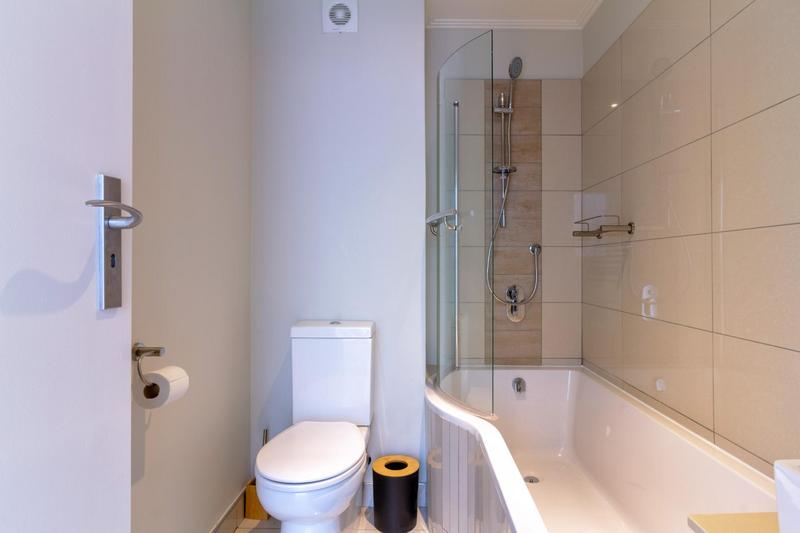 2 Bedroom Property for Sale in Rosebank Gauteng