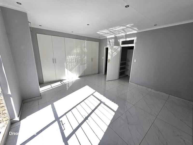 To Let 2 Bedroom Property for Rent in Morningside Gauteng