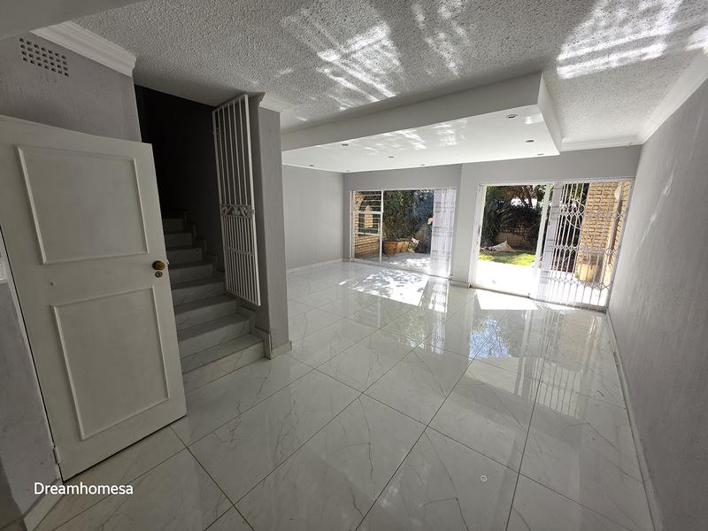 To Let 2 Bedroom Property for Rent in Morningside Gauteng