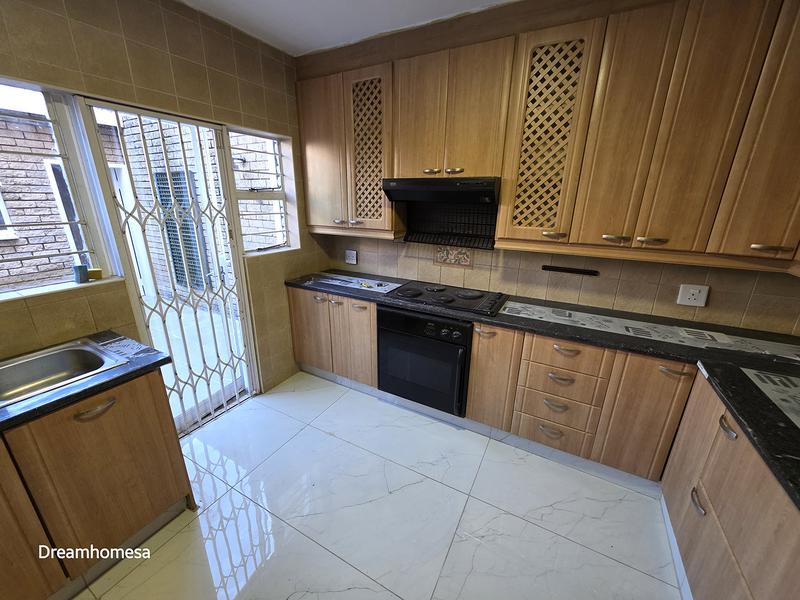 To Let 2 Bedroom Property for Rent in Morningside Gauteng
