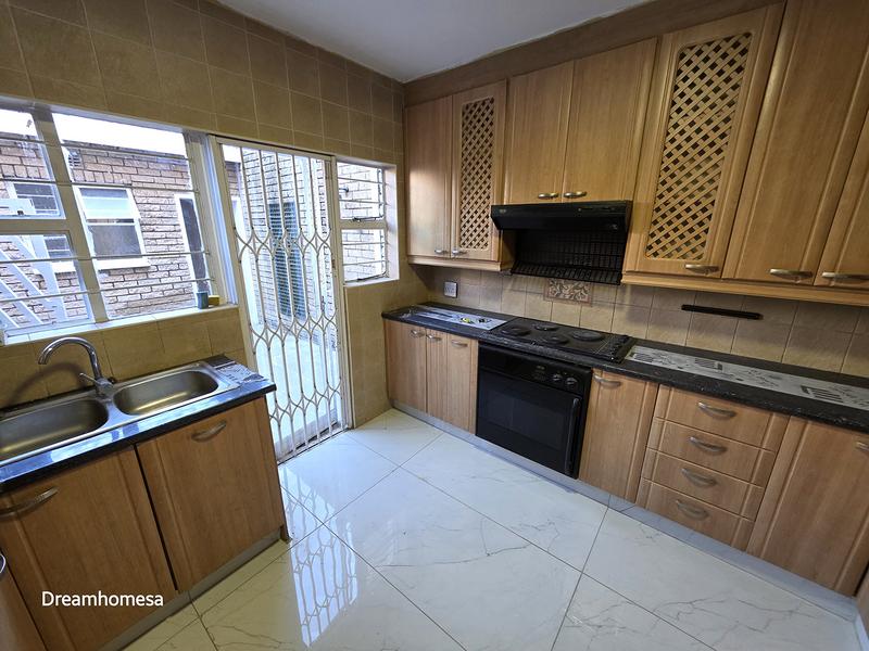 To Let 2 Bedroom Property for Rent in Morningside Gauteng