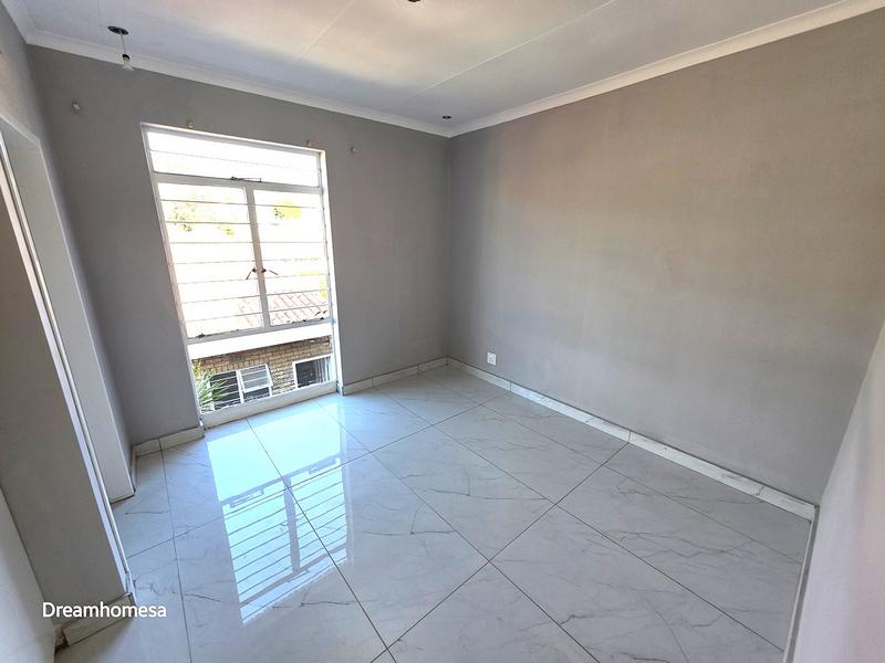 To Let 2 Bedroom Property for Rent in Morningside Gauteng