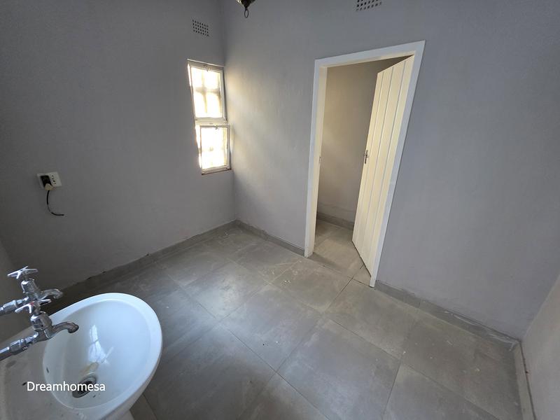 To Let 2 Bedroom Property for Rent in Morningside Gauteng