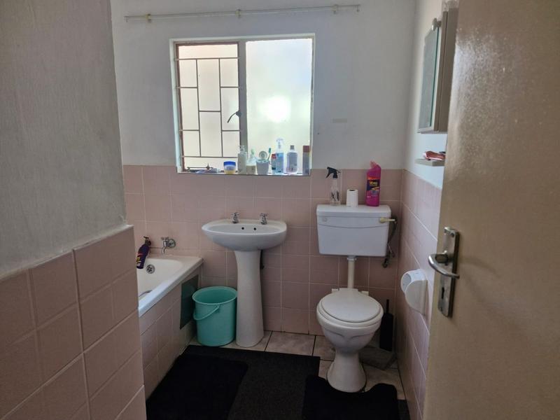 2 Bedroom Property for Sale in Karenpark Gauteng