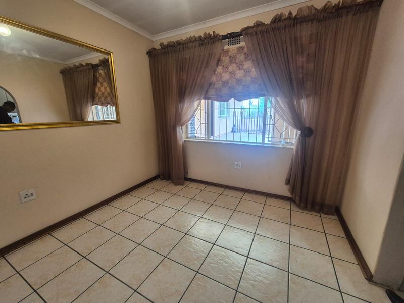 4 Bedroom Property for Sale in Brackendowns Gauteng