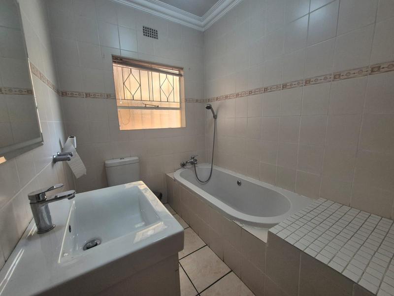 4 Bedroom Property for Sale in Brackendowns Gauteng