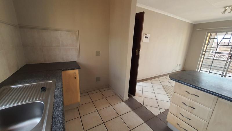 To Let 2 Bedroom Property for Rent in Olympus AH Gauteng