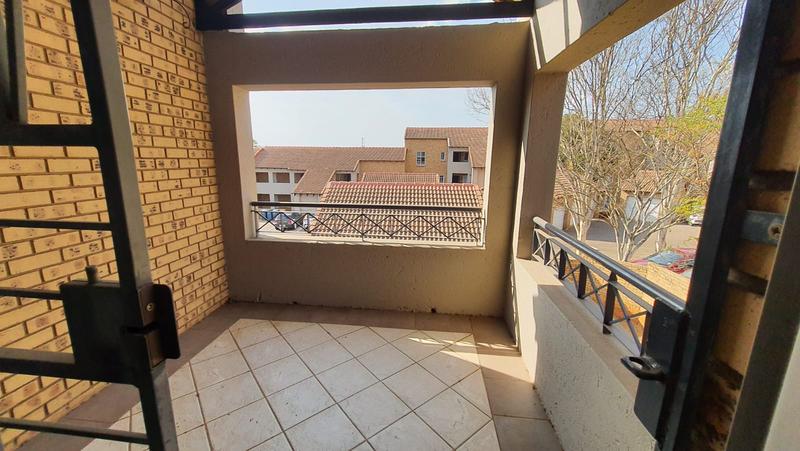 To Let 2 Bedroom Property for Rent in Olympus AH Gauteng