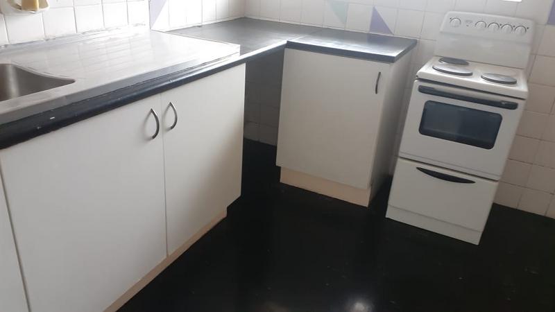 To Let 2 Bedroom Property for Rent in Orchards Gauteng
