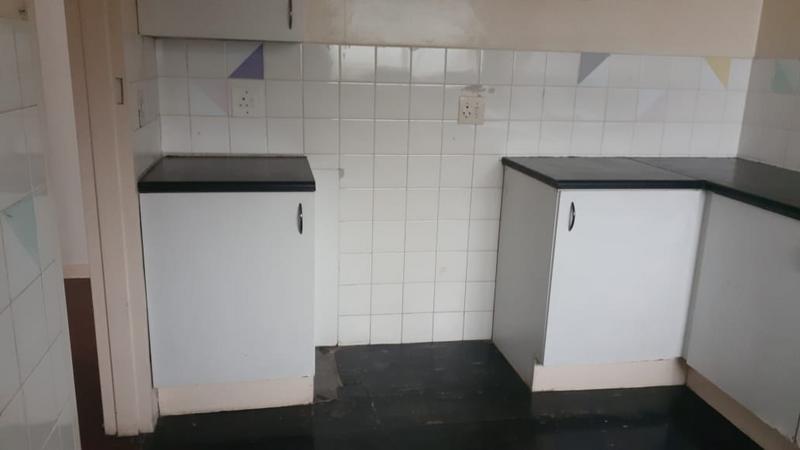 To Let 2 Bedroom Property for Rent in Orchards Gauteng