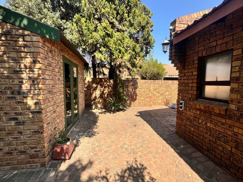 3 Bedroom Property for Sale in Bedfordview Gauteng
