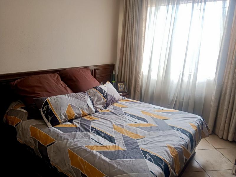 6 Bedroom Property for Sale in Freeway Park Gauteng