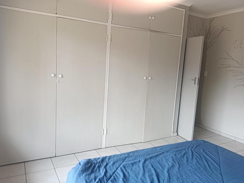 6 Bedroom Property for Sale in Freeway Park Gauteng