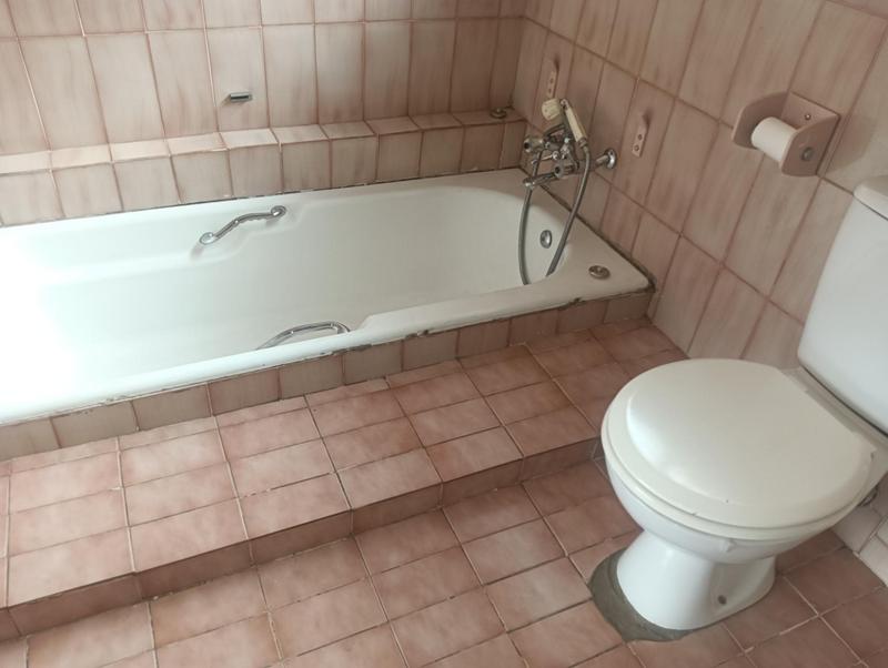 6 Bedroom Property for Sale in Freeway Park Gauteng