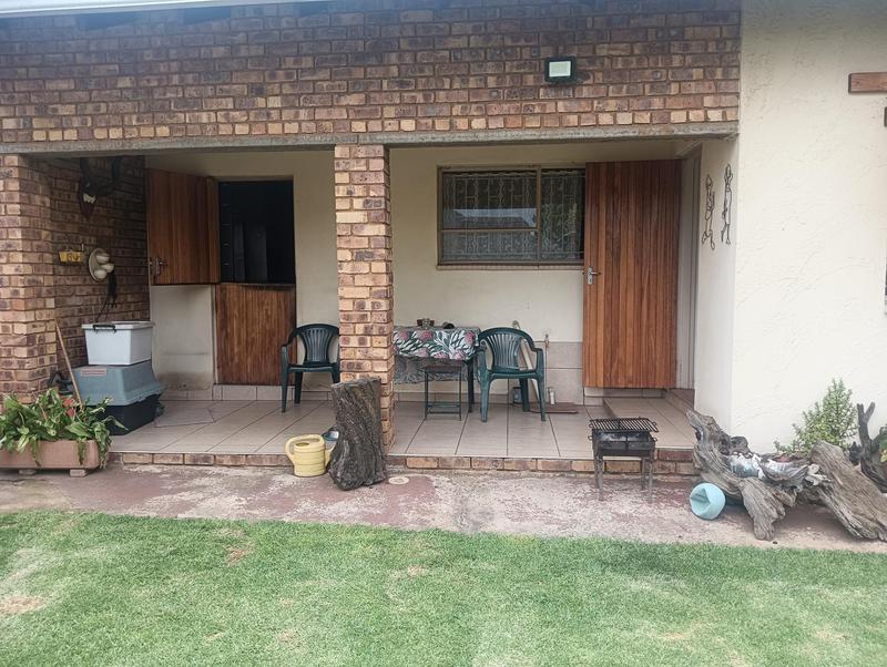 6 Bedroom Property for Sale in Freeway Park Gauteng