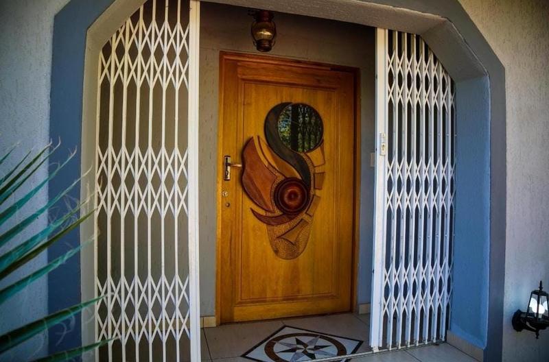 To Let 4 Bedroom Property for Rent in Bryanston Gauteng