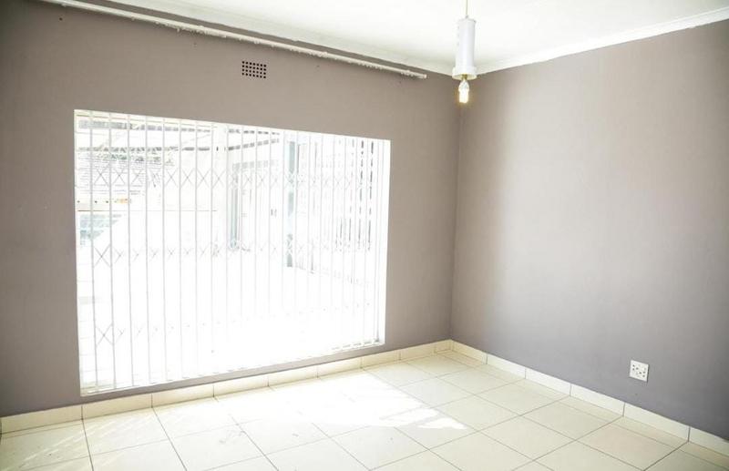 To Let 4 Bedroom Property for Rent in Bryanston Gauteng