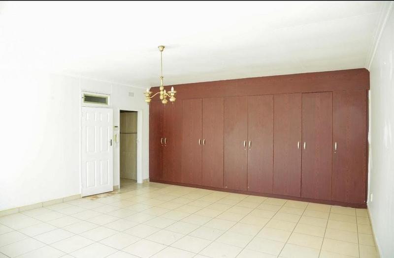 To Let 4 Bedroom Property for Rent in Bryanston Gauteng