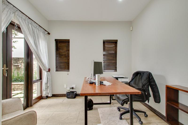 To Let 3 Bedroom Property for Rent in Broadacres Gauteng