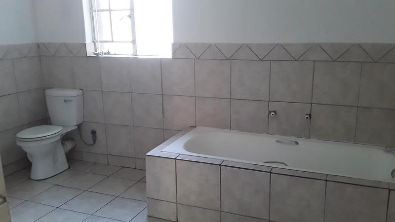 To Let 2 Bedroom Property for Rent in Amberfield Gauteng
