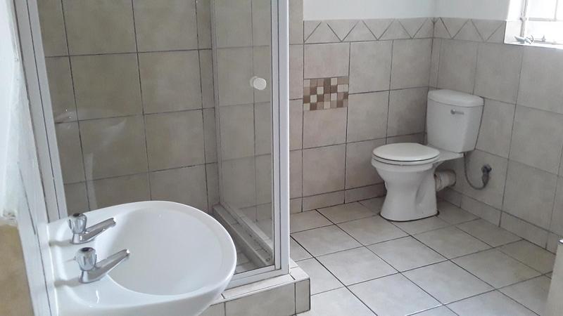 To Let 2 Bedroom Property for Rent in Amberfield Gauteng