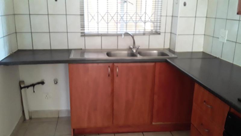 To Let 2 Bedroom Property for Rent in Amberfield Gauteng