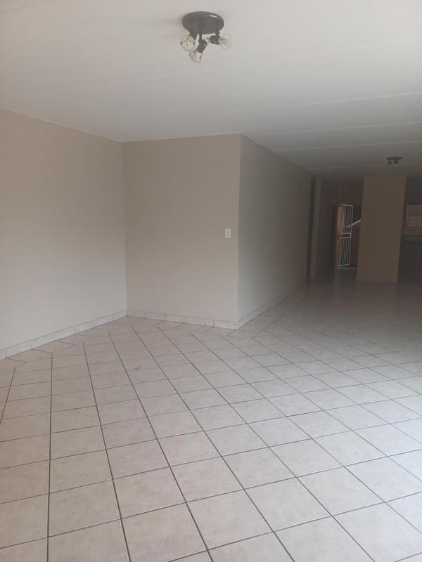 To Let 2 Bedroom Property for Rent in Amberfield Gauteng
