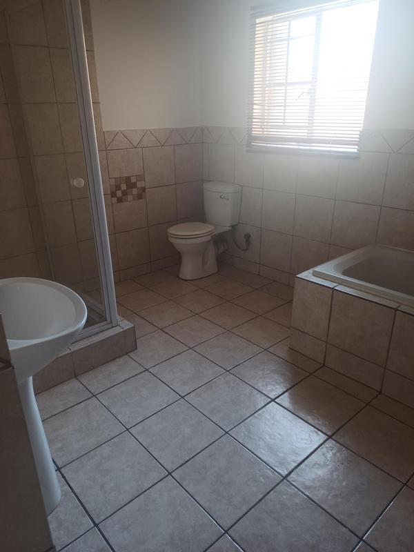 To Let 2 Bedroom Property for Rent in Amberfield Gauteng