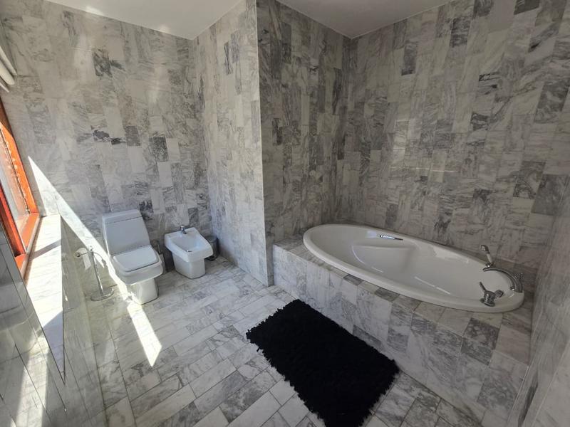 5 Bedroom Property for Sale in Beaulieu Gauteng