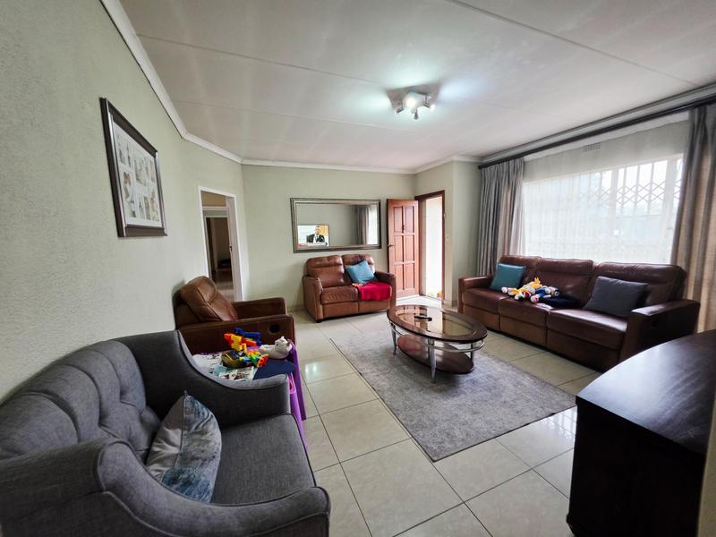 3 Bedroom Property for Sale in Noordwyk Gauteng