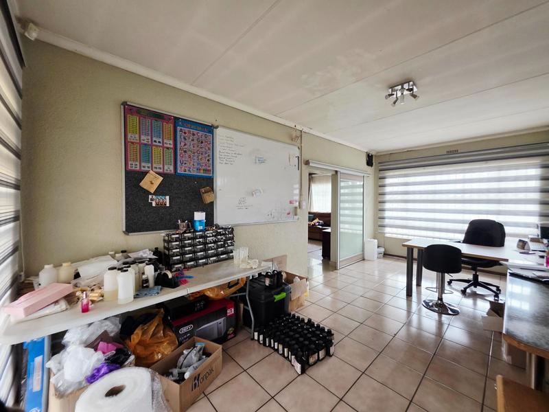 3 Bedroom Property for Sale in Noordwyk Gauteng