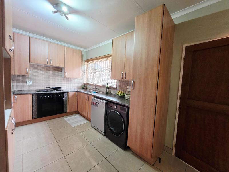 3 Bedroom Property for Sale in Noordwyk Gauteng