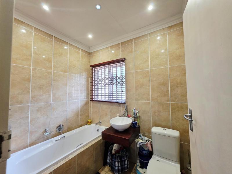 3 Bedroom Property for Sale in Noordwyk Gauteng