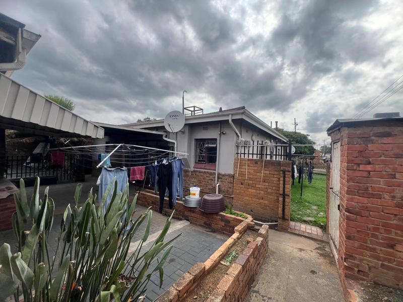 6 Bedroom Property for Sale in Pretoria West Gauteng