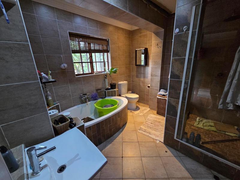 4 Bedroom Property for Sale in Elardus Park Gauteng