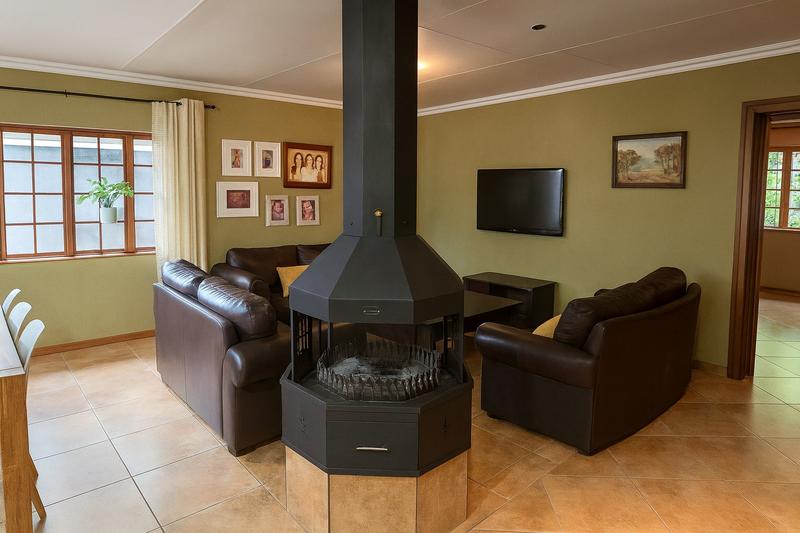 7 Bedroom Property for Sale in Elardus Park Gauteng