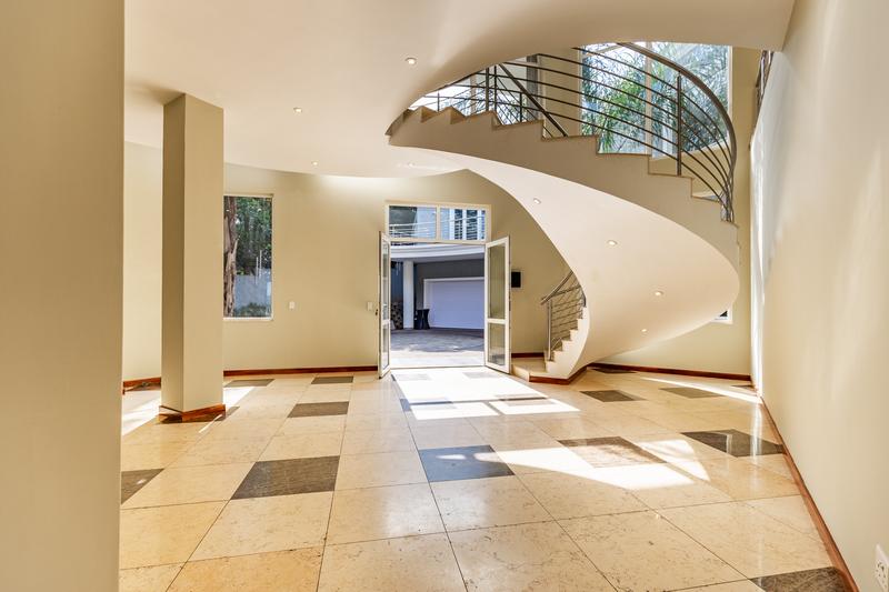To Let 6 Bedroom Property for Rent in Waterkloof Ridge Gauteng