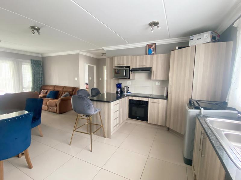 To Let 2 Bedroom Property for Rent in Broadacres Gauteng