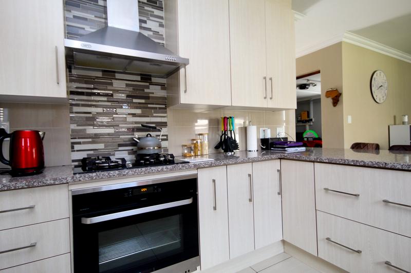 3 Bedroom Property for Sale in Thatchfield Gauteng