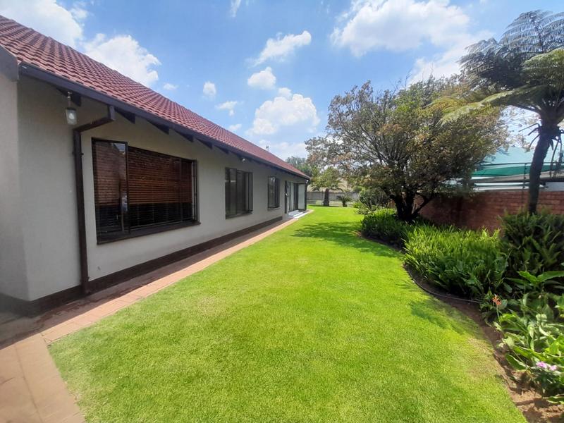 3 Bedroom Property for Sale in Dorandia Gauteng