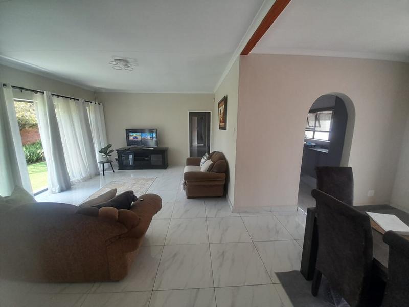 3 Bedroom Property for Sale in Dorandia Gauteng