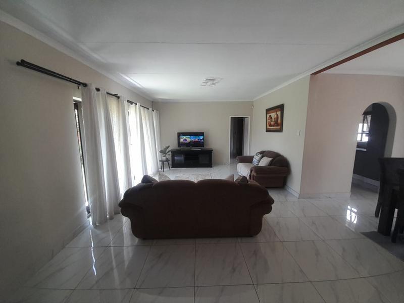 3 Bedroom Property for Sale in Dorandia Gauteng