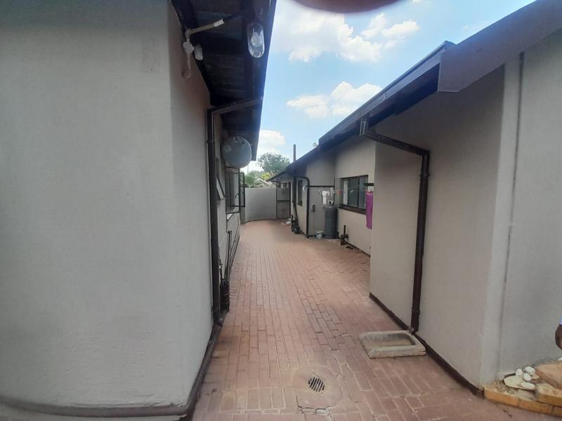 3 Bedroom Property for Sale in Dorandia Gauteng