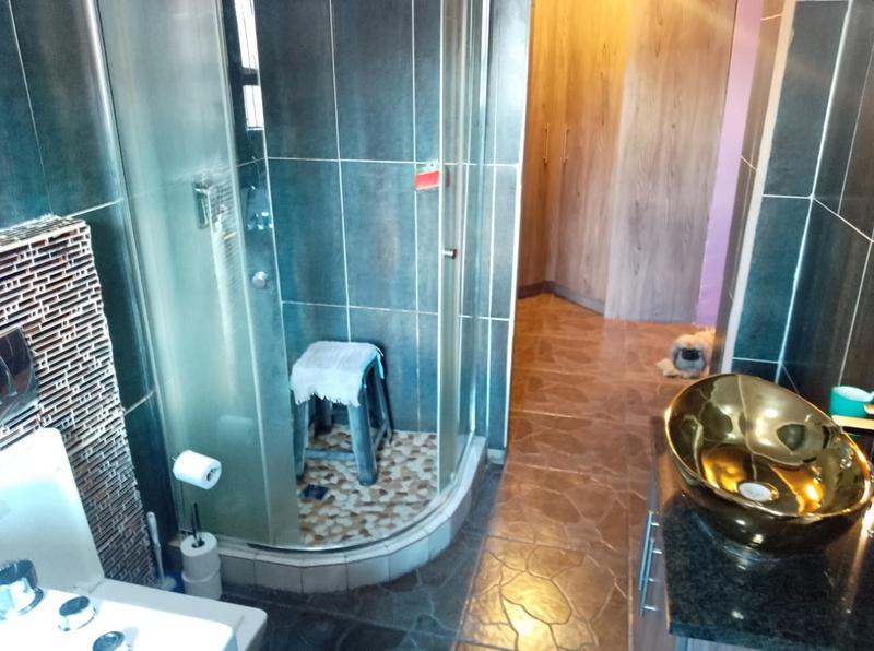 3 Bedroom Property for Sale in Lenasia South Gauteng