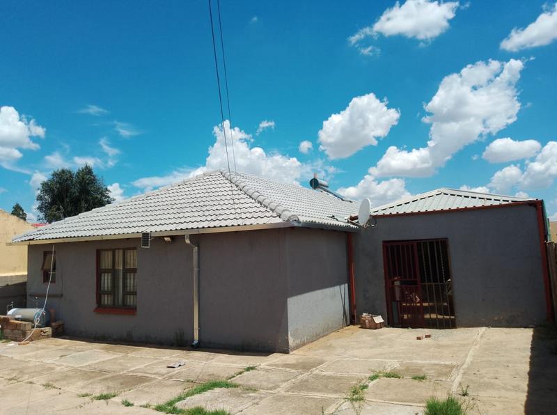 3 Bedroom Property for Sale in Lenasia South Gauteng