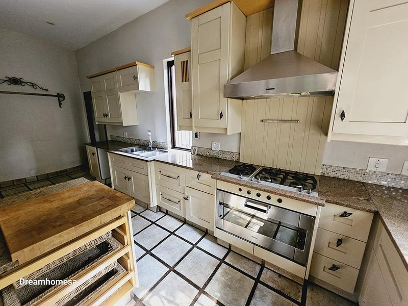 To Let 4 Bedroom Property for Rent in Morningside Gauteng