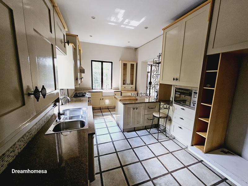 To Let 4 Bedroom Property for Rent in Morningside Gauteng