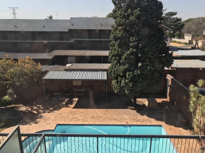 To Let 2 Bedroom Property for Rent in Kew Gauteng