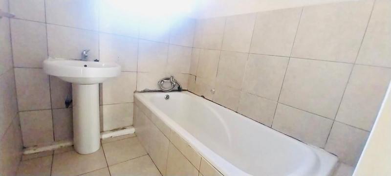 To Let 1 Bedroom Property for Rent in Kew Gauteng