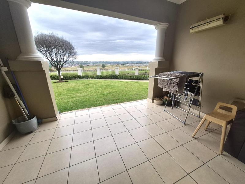 To Let 2 Bedroom Property for Rent in Blue Hills Gauteng